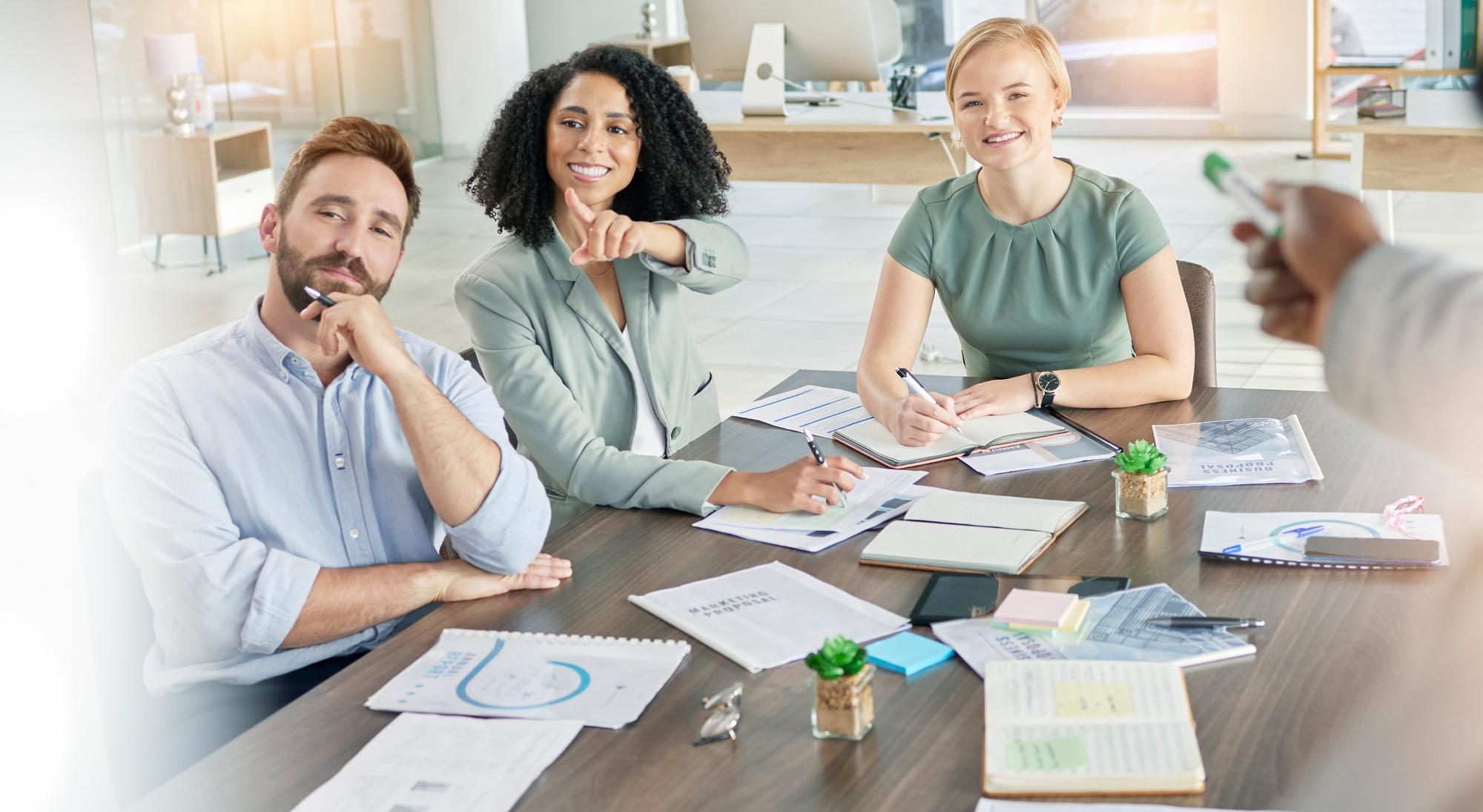 Workshop-Teilnehmer diskutieren Haushaltsplan